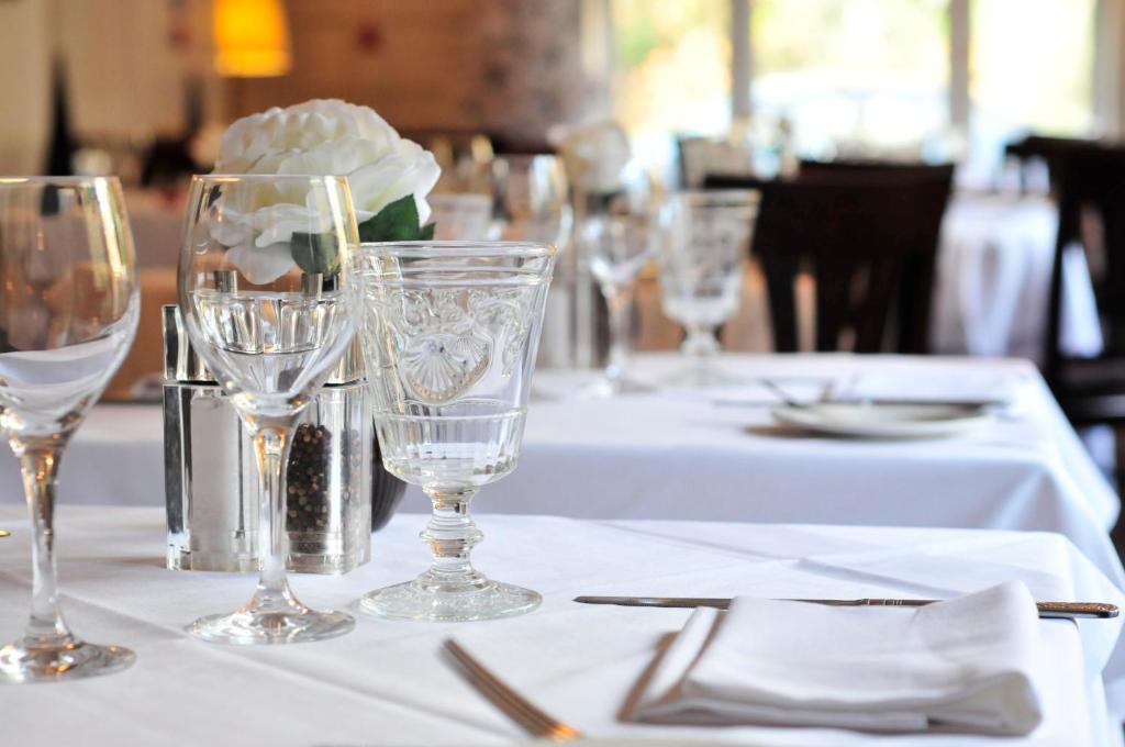 Chalk Lane Hotel Epsom Extérieur photo