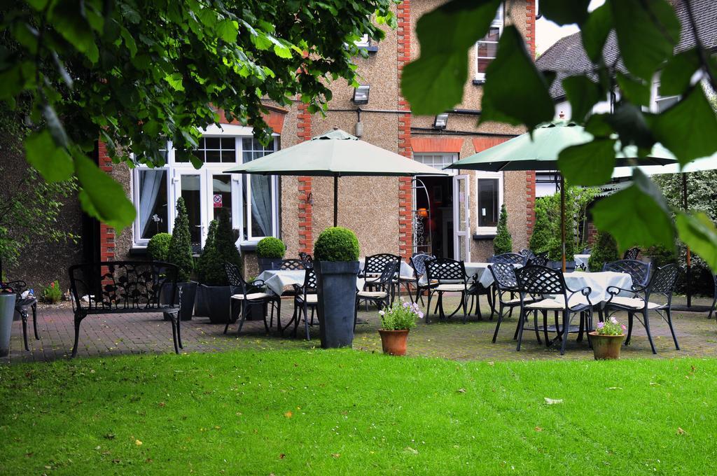 Chalk Lane Hotel Epsom Extérieur photo