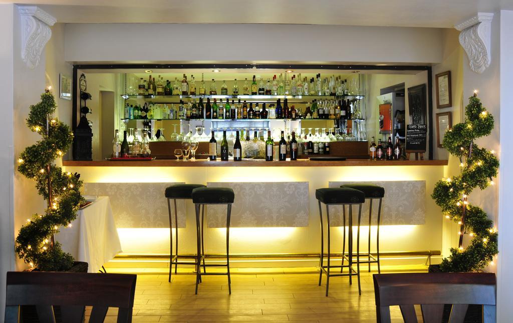 Chalk Lane Hotel Epsom Extérieur photo